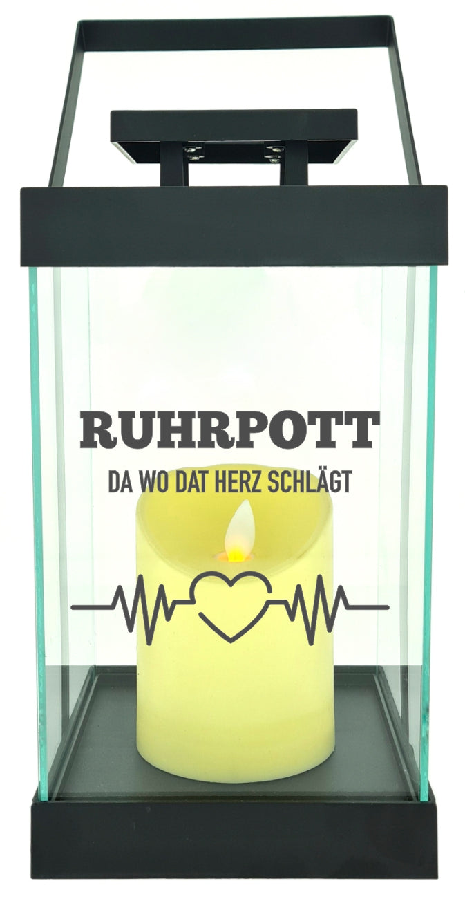 Edle Glas-Laterne mit LED-Kerze, Ruhrpott da wo dat Herz schlägt, Timer, 35cm hoch mit Bügel, 24,5x13x13cm, Batterie LED-Licht LED-Laterne LED-Lampe mit Text Spruch