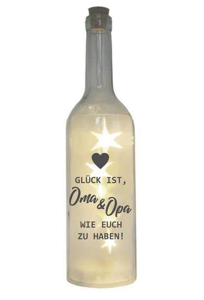 LED-Flasche mit Motiv, Glück ist Oma & Opa wie euch zu haben, grau, 29cm, Flaschen-Licht Glitzer-Flasche Leuchtflasche Lampe mit Text Spruch