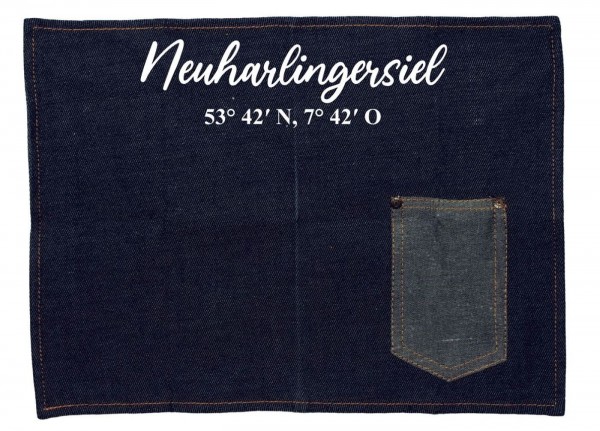 Platzset Jeans-Stoff, Neuharlingersiel mit Koordinaten, mit Tasche für Messer und Gabel 40x30cm blau weiß Textil-Untersetzer Tisch-Set
